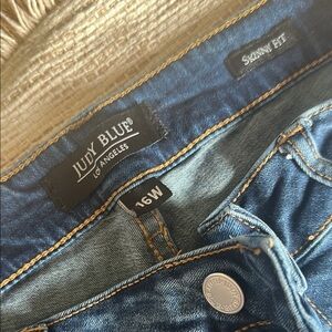 Judy Blue Skinny Fit Jeans